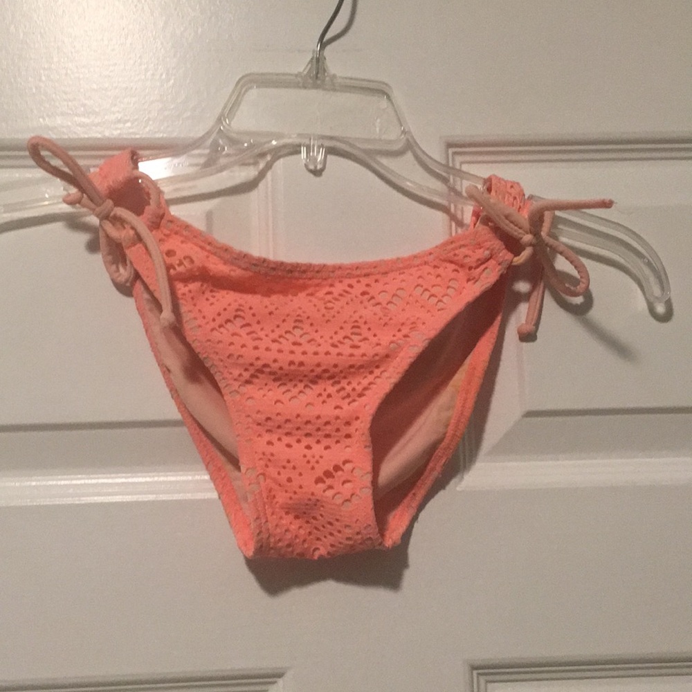 Xs swim bottom